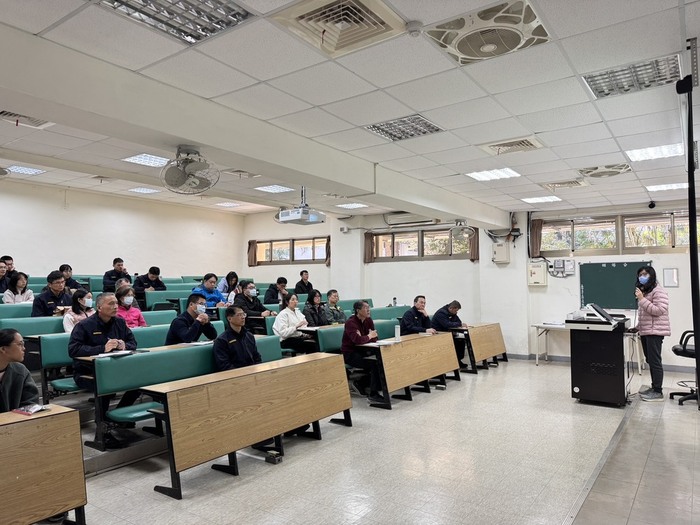 檔案管理承辦人說明相關規定